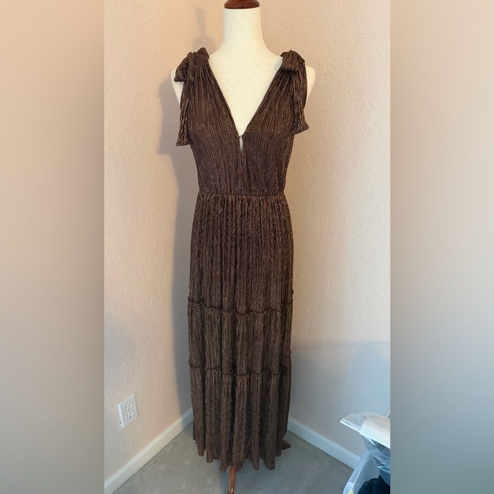 $395 Sabina Musáyev Helena Metallic Tiered Maxi Dress
No belt. Bronze  sz M - Picture 9 of 11